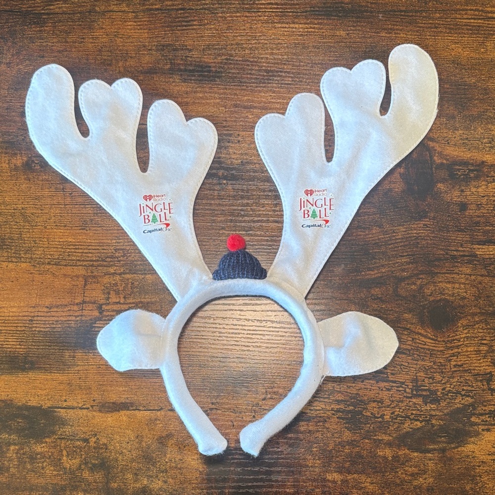 🎄 Jingle Ball Reindeer Light-Up Headband | MSG Exclusive Giveaway